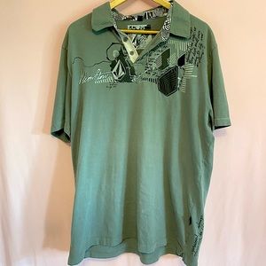 90s Volcom graphic tee with collar n buttons